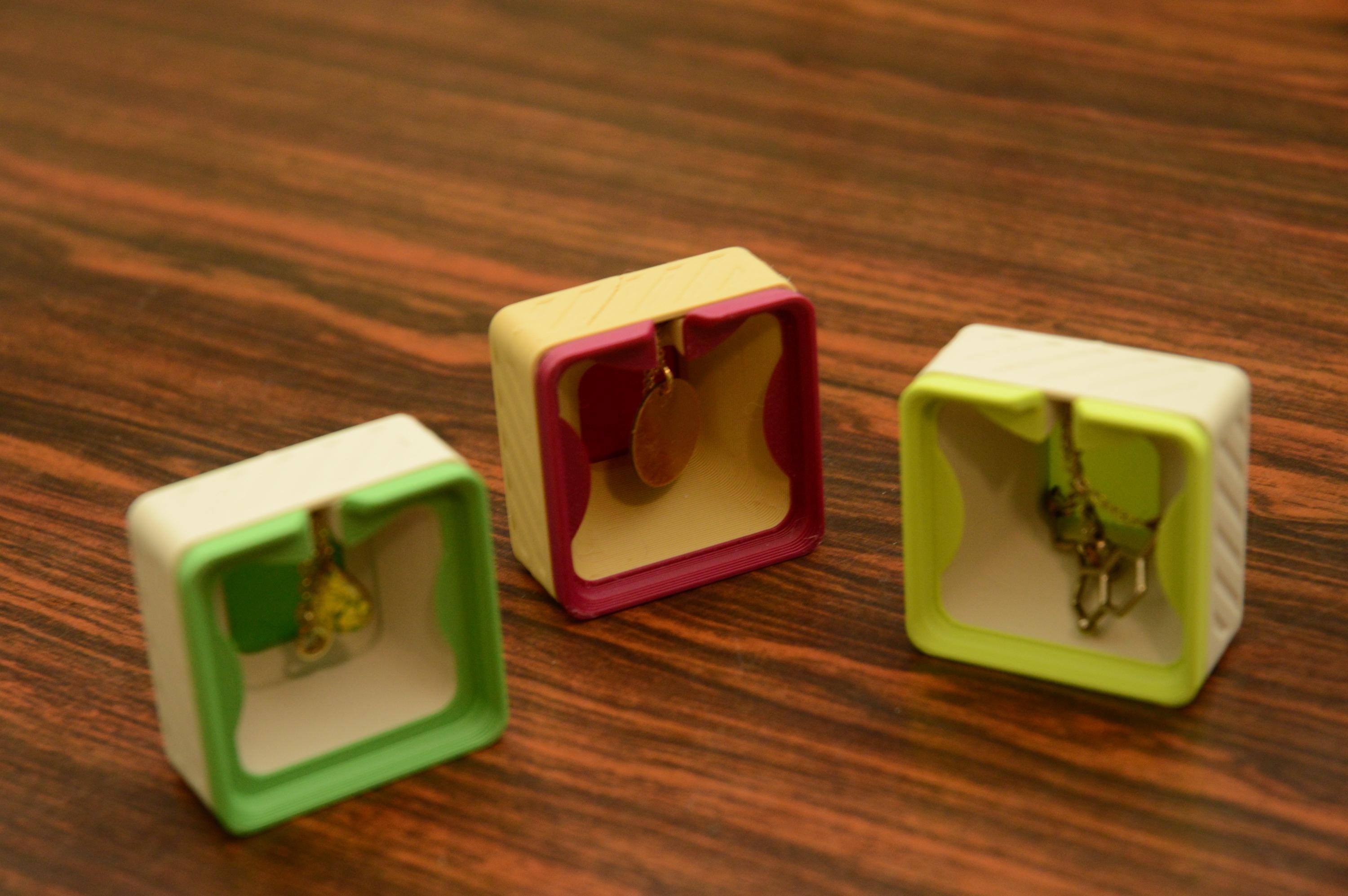 Stackable Necklace Organizer Bins, Tangle-Free Magnetic Jewelry Storage