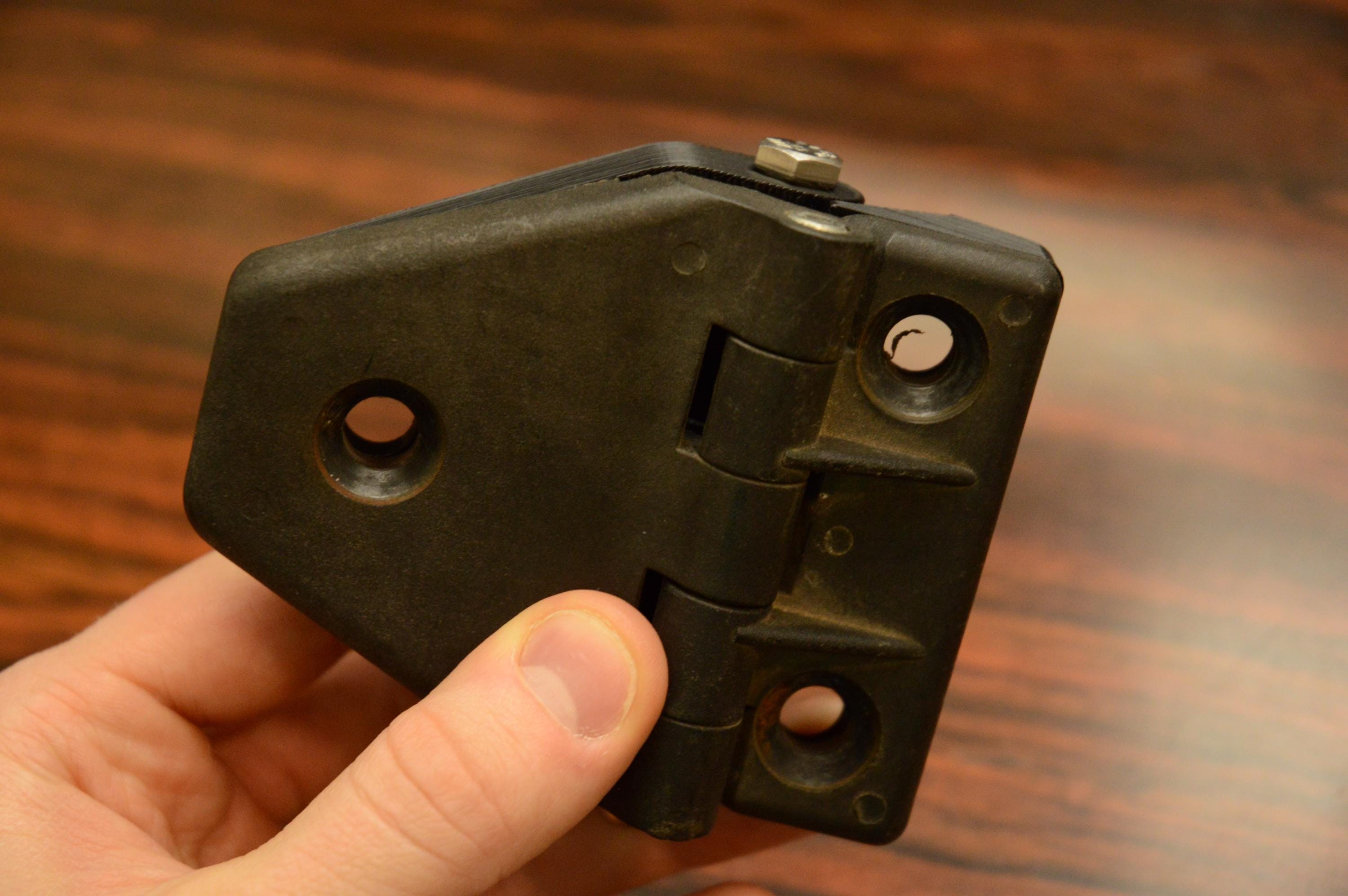 ATV Windshield Hinge, 2009 Polaris Ranger, Replaces Albert Jagger part number: 1350/005