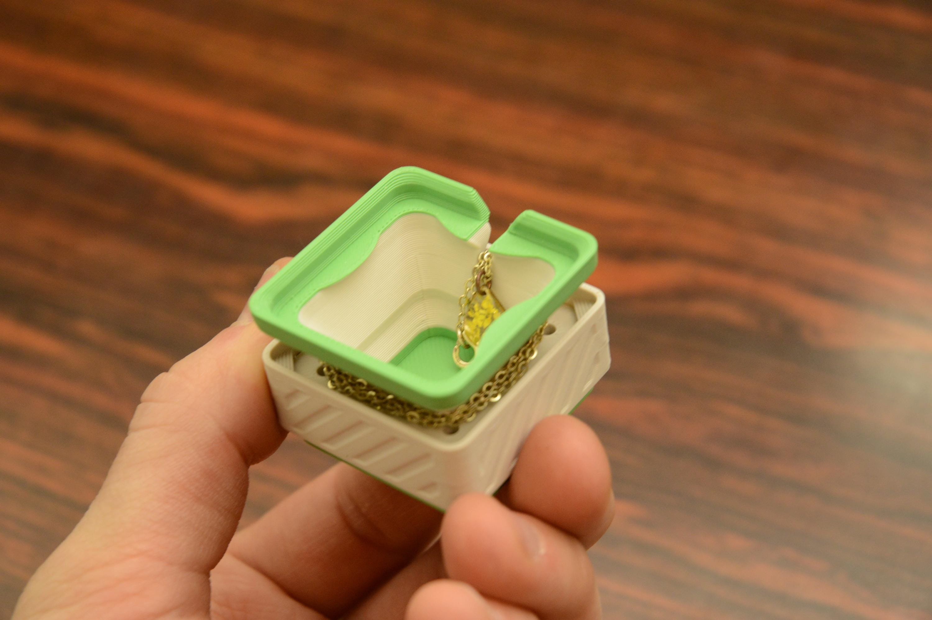 Stackable Necklace Organizer Bins, Tangle-Free Magnetic Jewelry Storage