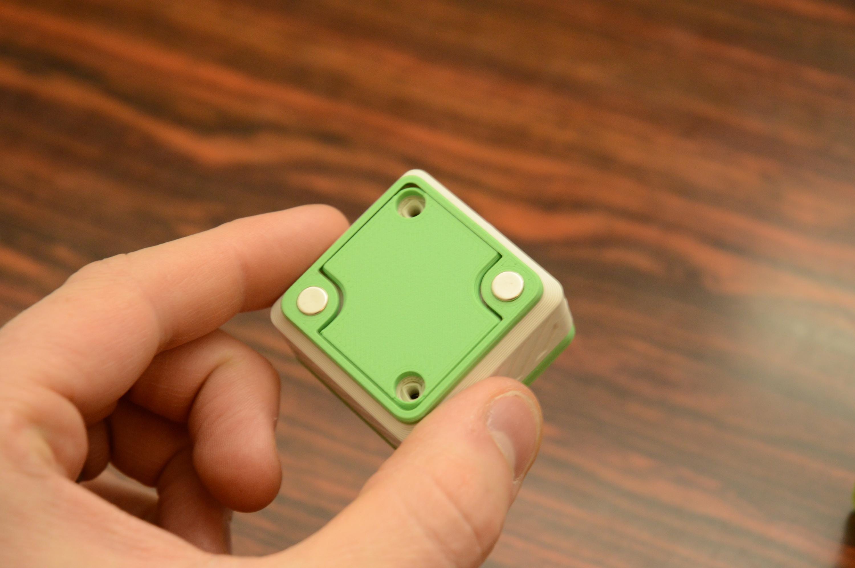 Stackable Necklace Organizer Bins, Tangle-Free Magnetic Jewelry Storage